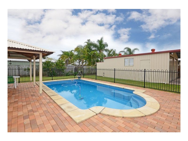 12 Arwon Close, Point Vernon QLD 4655