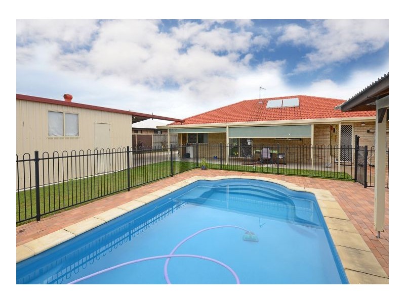 12 Arwon Close, Point Vernon QLD 4655