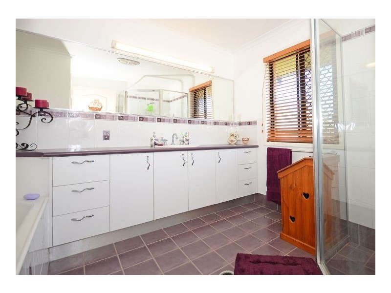27 Rosedale Drive, Wondunna QLD 4655