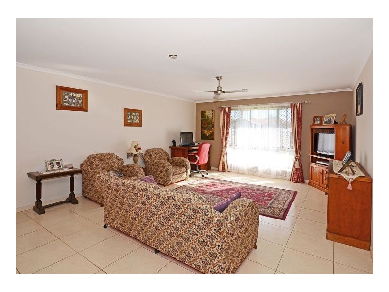 27 Rosedale Drive, Wondunna QLD 4655