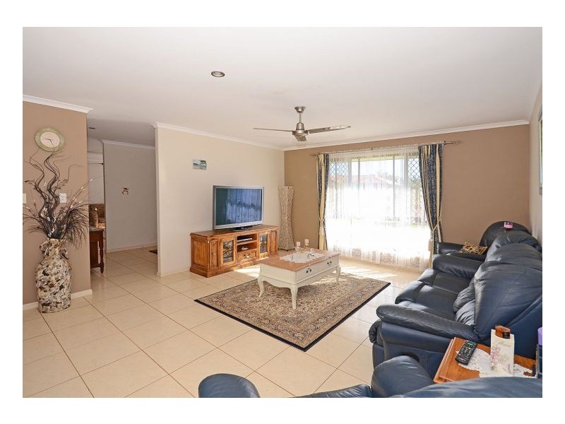 27 Rosedale Drive, Wondunna QLD 4655