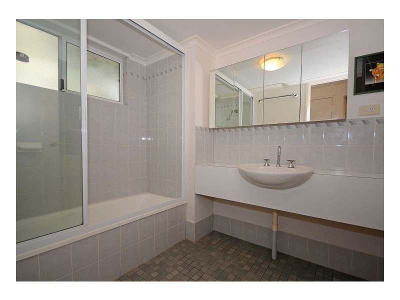 5/325 Esplanade, Scarness QLD 4655