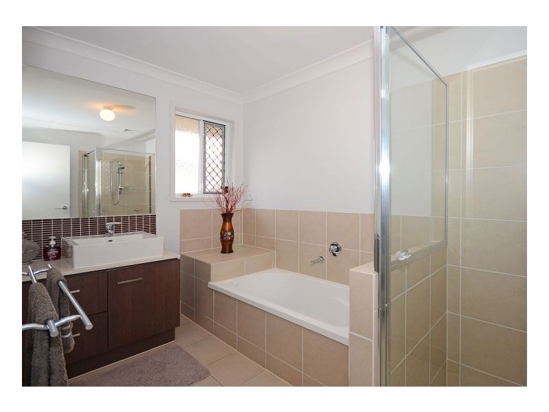 14 Captain Cook Street, Urraween QLD 4655