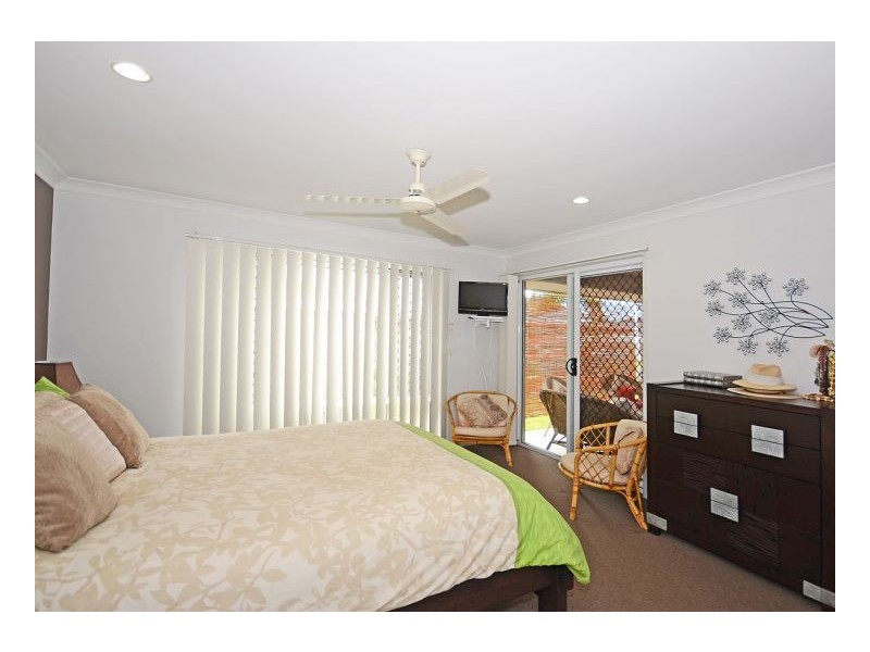 14 Captain Cook Street, Urraween QLD 4655