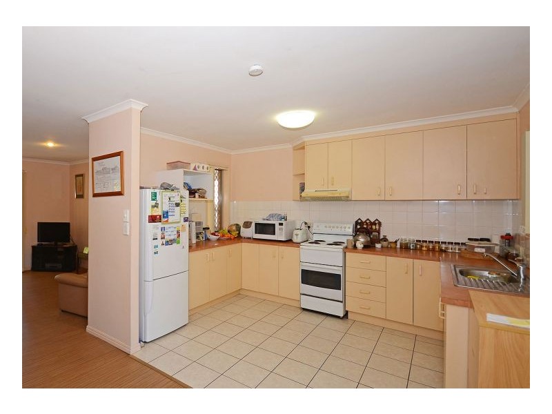 63 North Street, Point Vernon QLD 4655