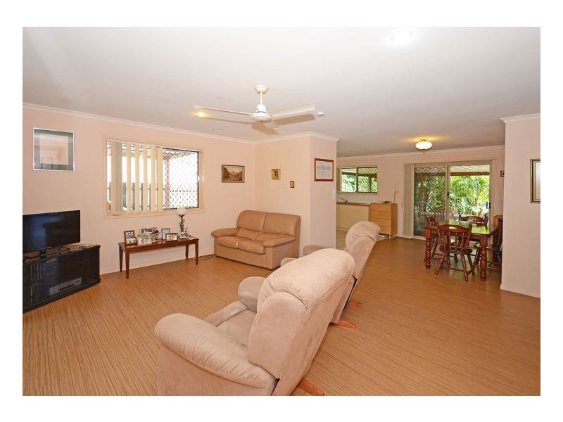 63 North Street, Point Vernon QLD 4655