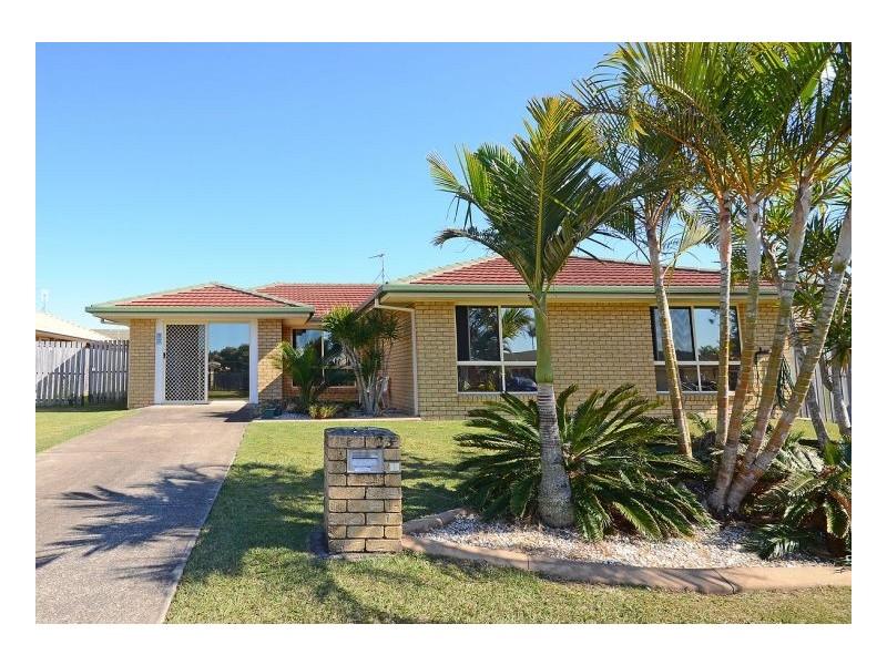 33 Merlin Drive, Urangan QLD 4655
