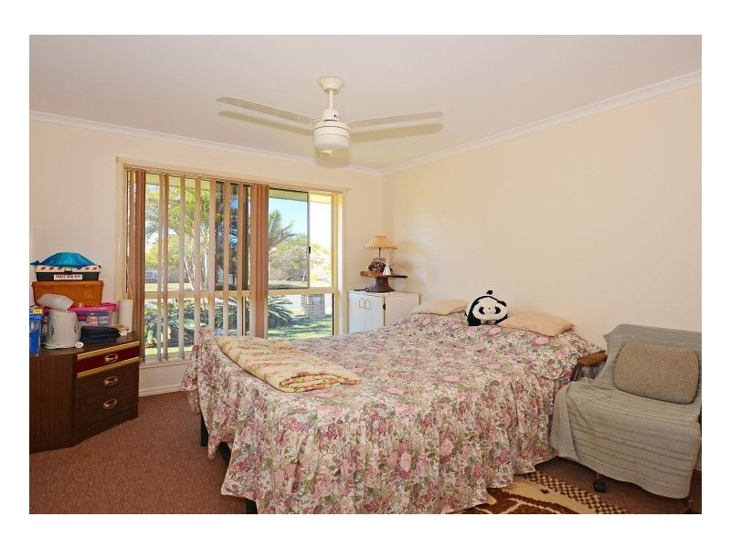 33 Merlin Drive, Urangan QLD 4655