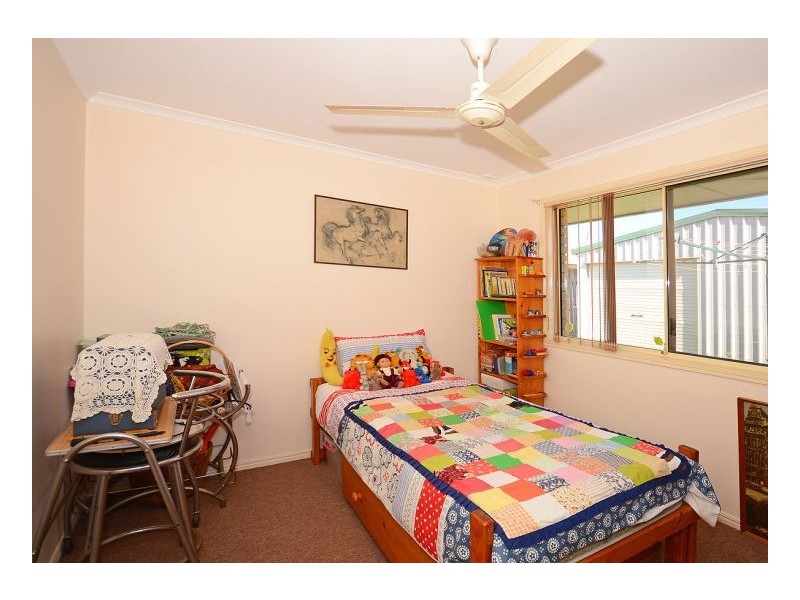 33 Merlin Drive, Urangan QLD 4655