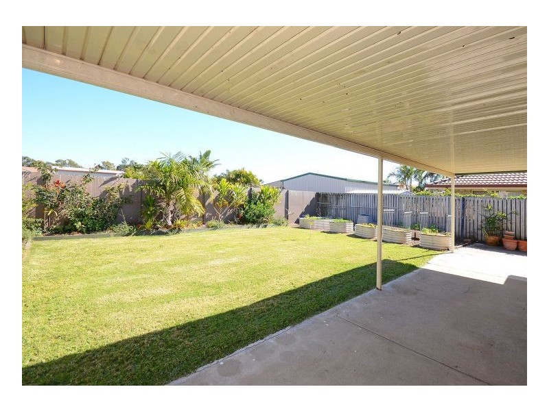 33 Merlin Drive, Urangan QLD 4655
