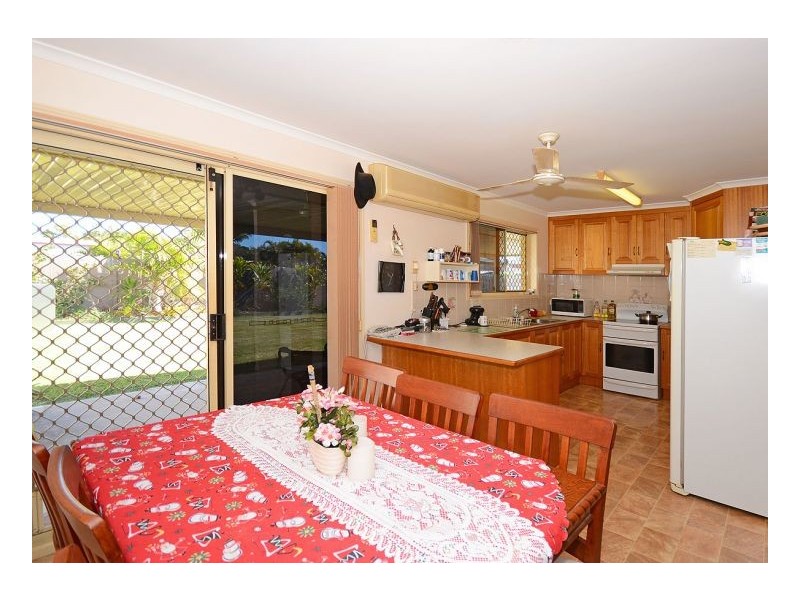 33 Merlin Drive, Urangan QLD 4655