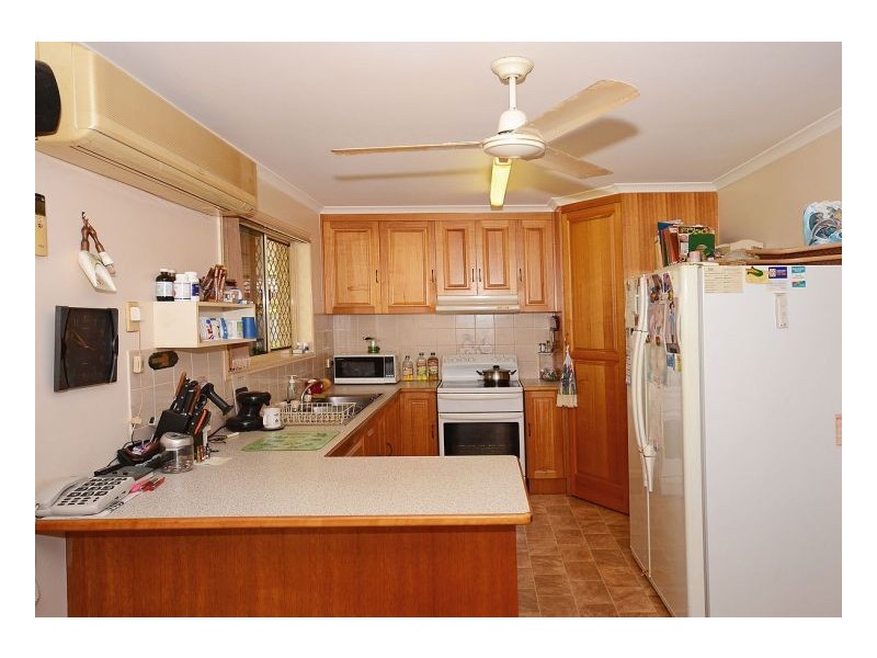 33 Merlin Drive, Urangan QLD 4655