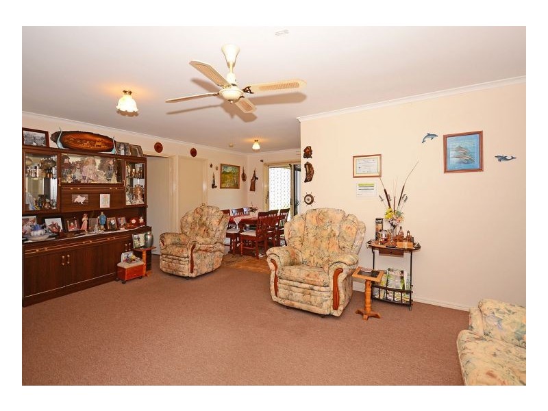 33 Merlin Drive, Urangan QLD 4655