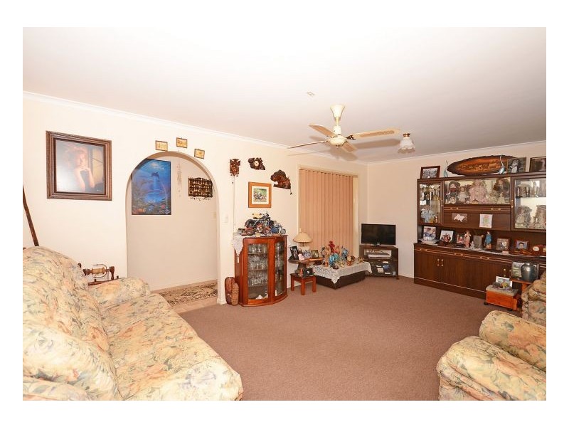 33 Merlin Drive, Urangan QLD 4655