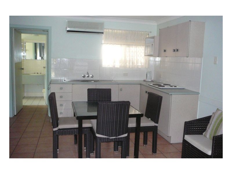 11/477 Esplanade, Torquay QLD 4655