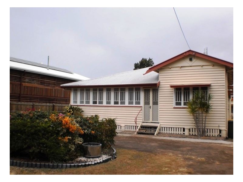 534a Esplanade, Urangan QLD 4655