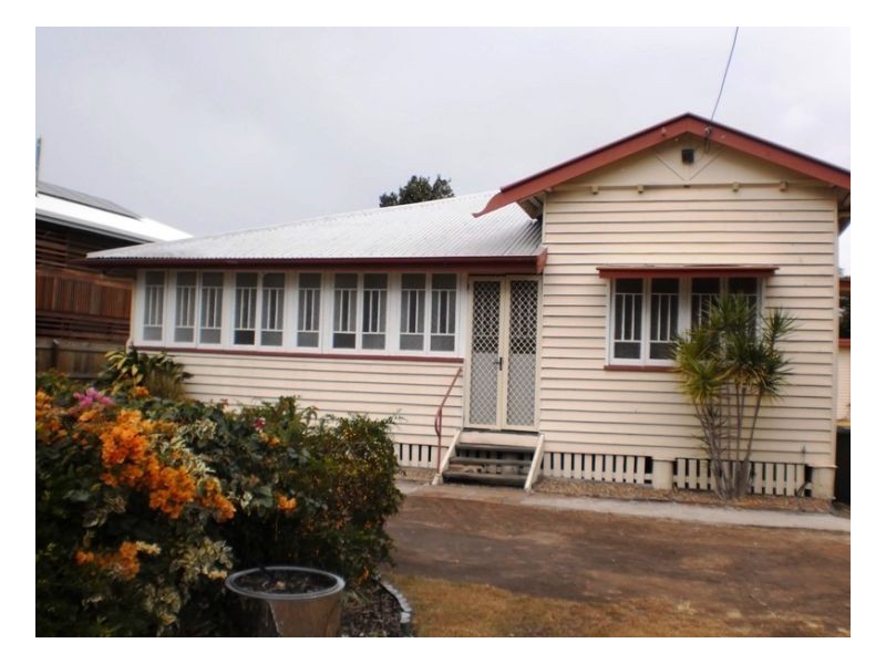 534a Esplanade, Urangan QLD 4655