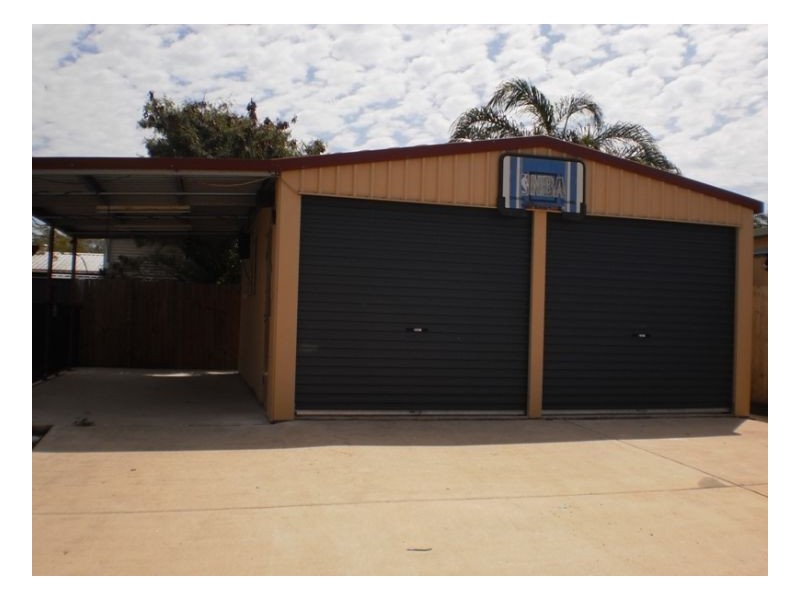 137 Pulgul Street, Urangan QLD 4655