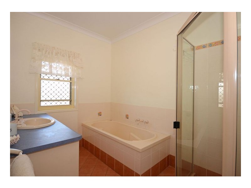 146 Truro Street, Urangan QLD 4655