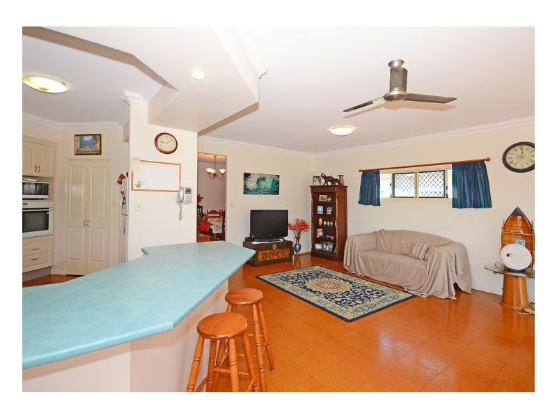 146 Truro Street, Urangan QLD 4655