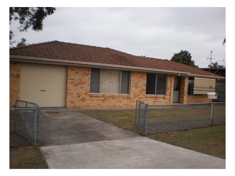 74 Limpus Street, Urangan QLD 4655