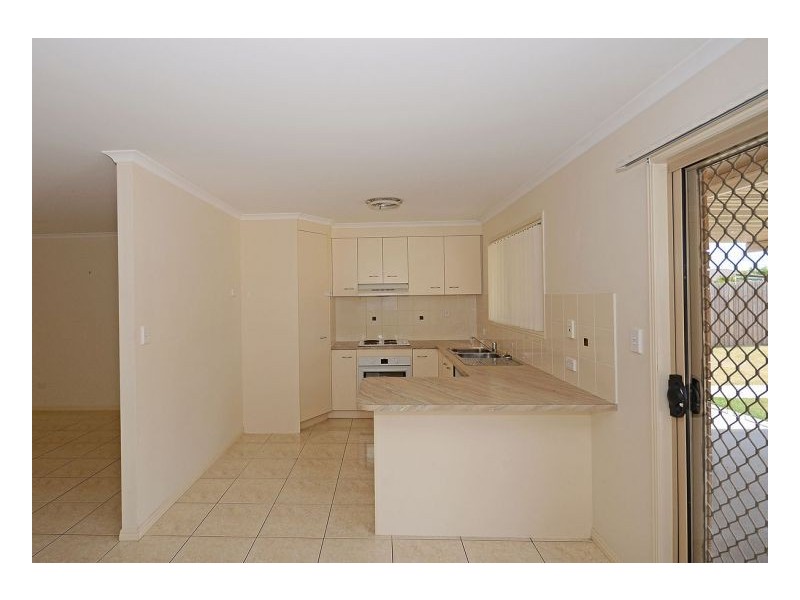 10 Pharlap Court, Point Vernon QLD 4655