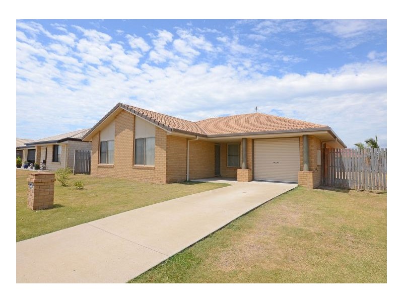 10 Pharlap Court, Point Vernon QLD 4655