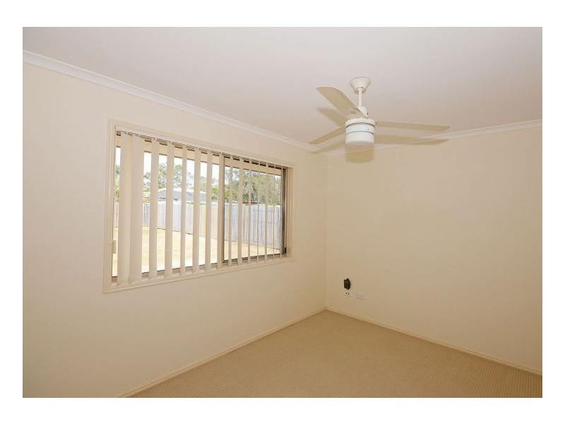 10 Pharlap Court, Point Vernon QLD 4655