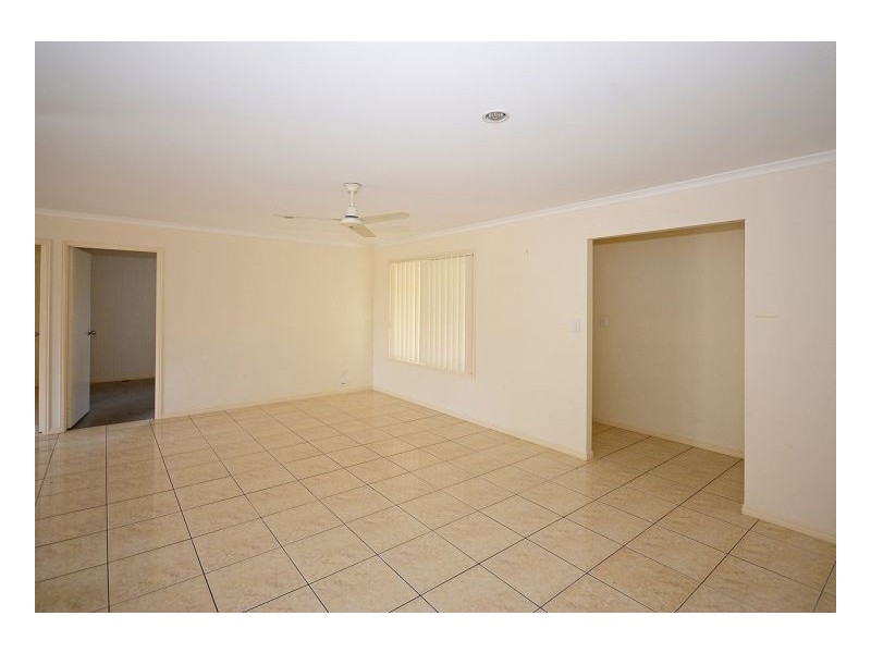 10 Pharlap Court, Point Vernon QLD 4655