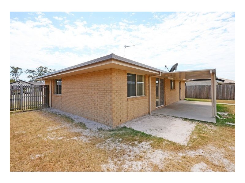 10 Pharlap Court, Point Vernon QLD 4655