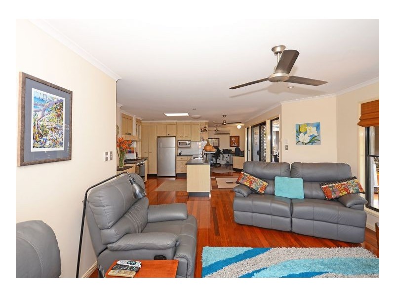 86 Christensen Street, Urraween QLD 4655