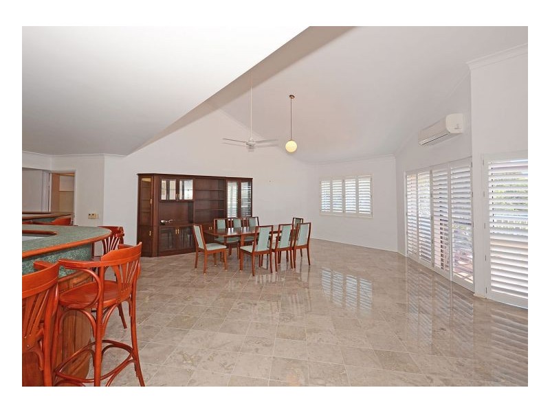 20/451 Esplanade, Torquay QLD 4655