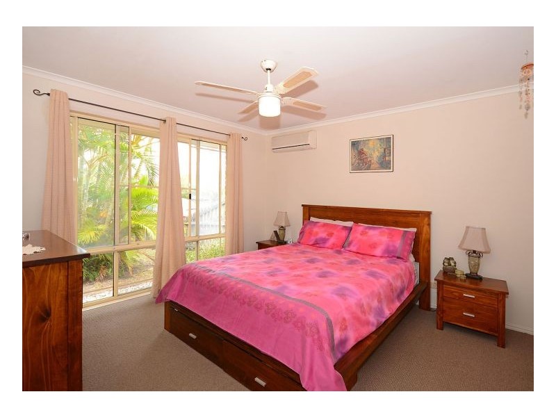 6 Carrie Court, Torquay QLD 4655