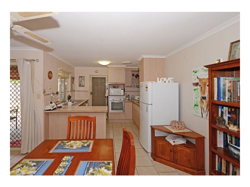 6 Carrie Court, Torquay QLD 4655