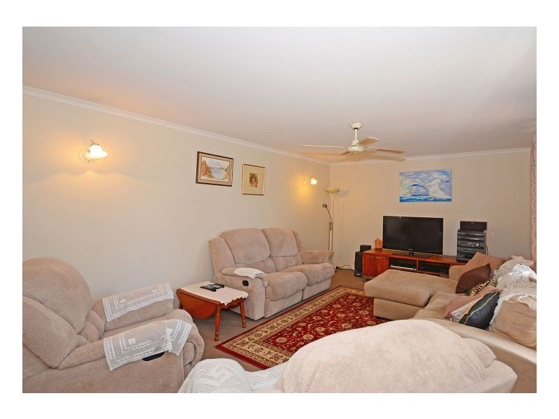 6 Carrie Court, Torquay QLD 4655