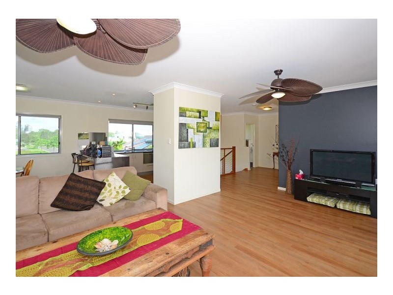 9 Beachside Court, Toogoom QLD 4655