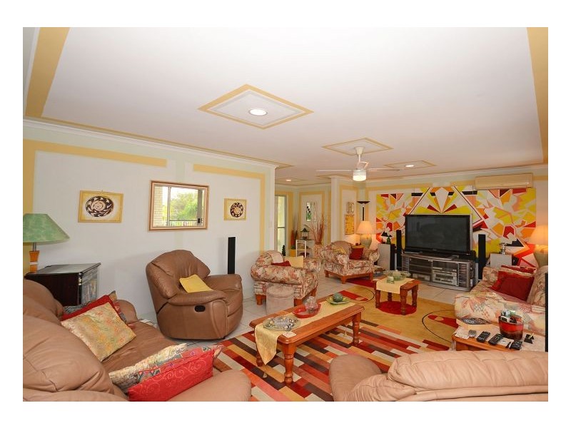 95 Christensen Street, Urraween QLD 4655