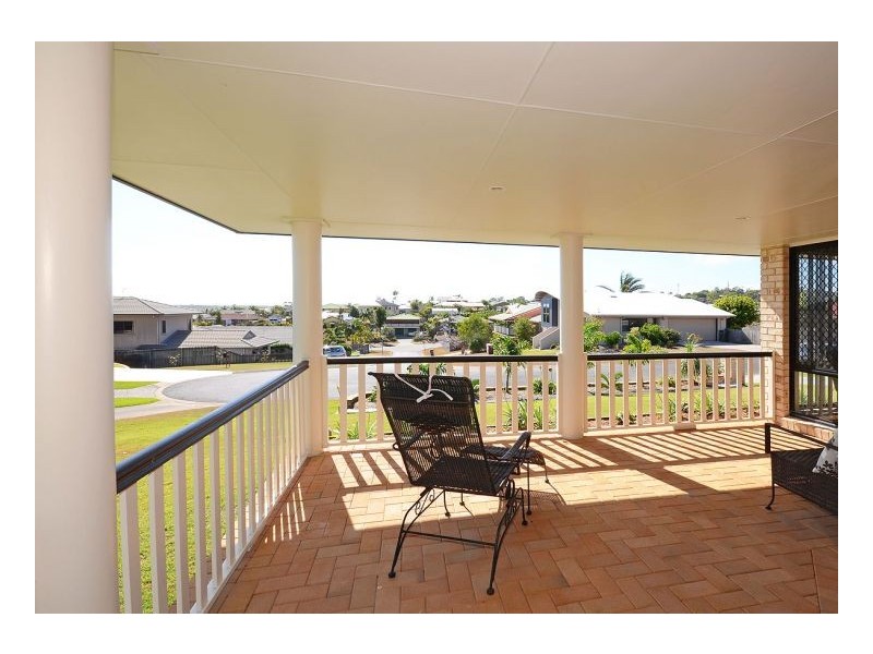 15 Rathdowne Court, Urraween QLD 4655