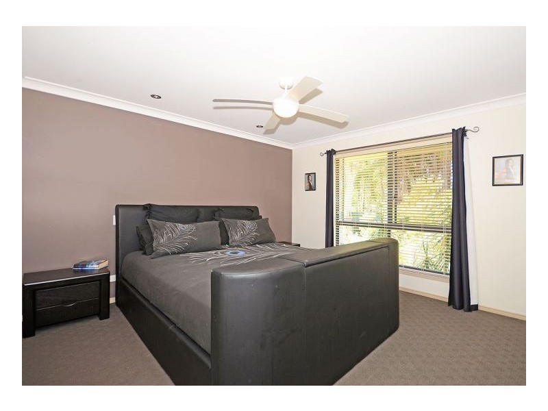 12 Barry Street, Torquay QLD 4655