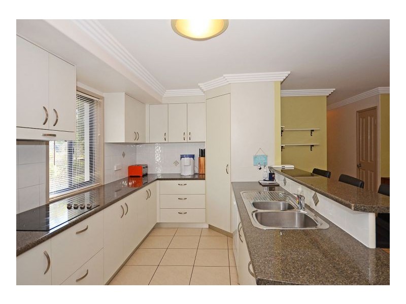 12 Barry Street, Torquay QLD 4655