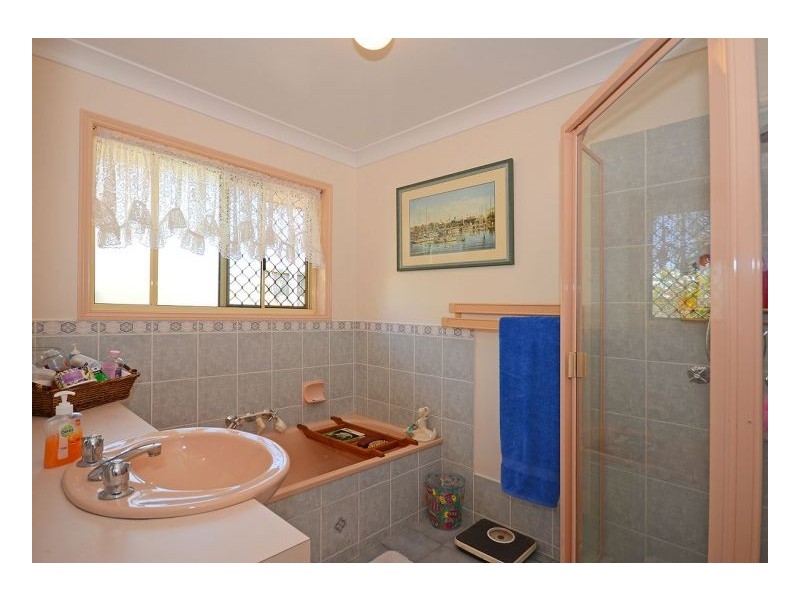 3 Brampton Court, Kawungan QLD 4655