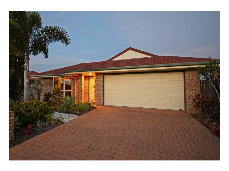 16 Kirton Road, Point Vernon QLD 4655