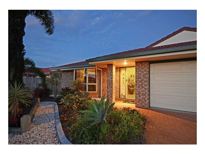 16 Kirton Road, Point Vernon QLD 4655