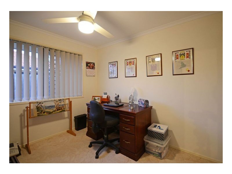 16 Kirton Road, Point Vernon QLD 4655