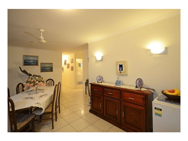 16 Kirton Road, Point Vernon QLD 4655