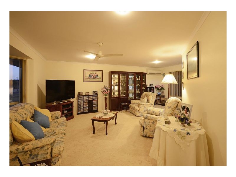 16 Kirton Road, Point Vernon QLD 4655