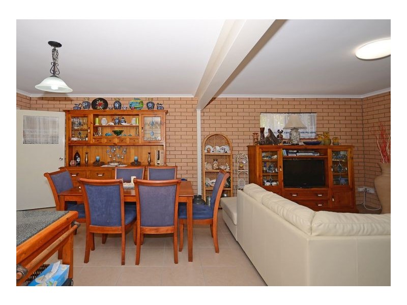 597 Boat Harbour Drive, Urangan QLD 4655