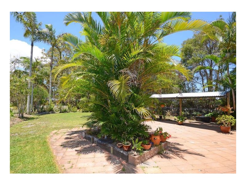 597 Boat Harbour Drive, Urangan QLD 4655