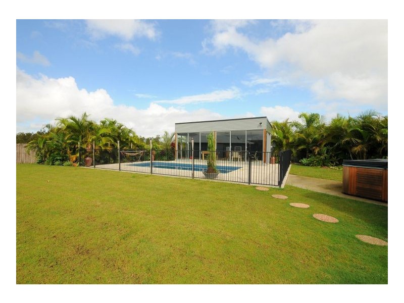 23 Kestrel Court, Eli Waters QLD 4655
