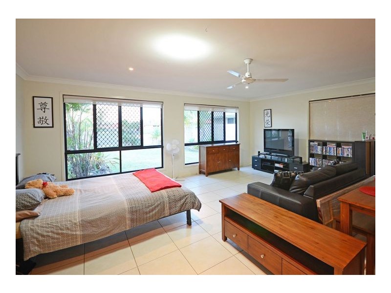 23 Kestrel Court, Eli Waters QLD 4655